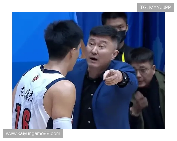 广东宏远今日早报！老板全额发放奖金，外援全部离队，杜峰去向曝光，多名球队合同到期_3